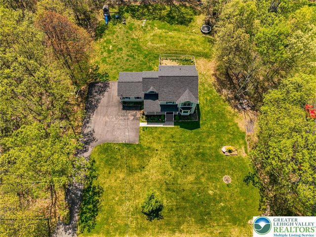 1222 North Rocky Mountain Drive, Chestnuthill Twp, PA 18330