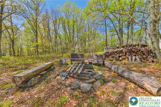 1222 North Rocky Mountain Drive, Chestnuthill Twp, PA 18330
