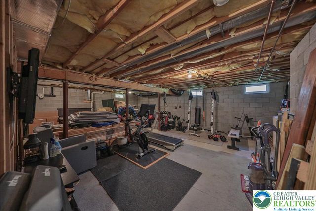 1222 North Rocky Mountain Drive, Chestnuthill Twp, PA 18330