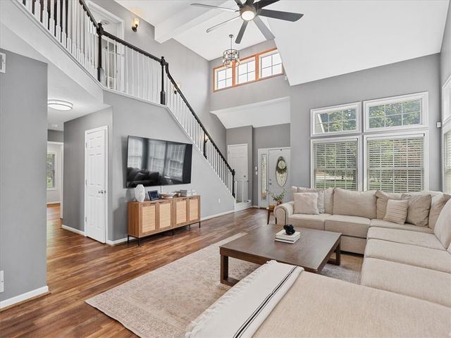 3369 Brodhead Rd, Center Twp, PA 15001