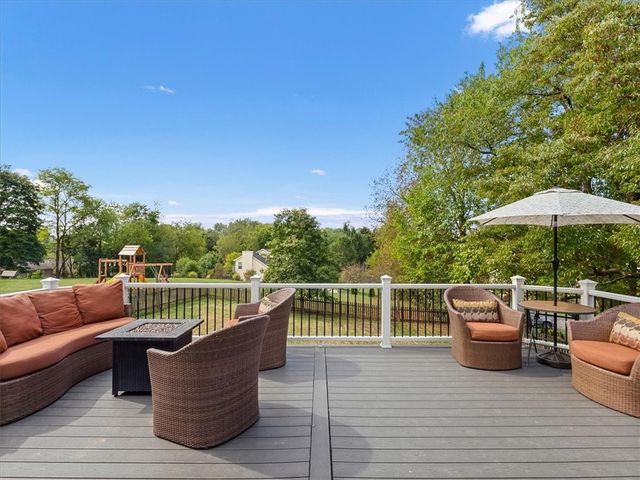 3369 Brodhead Rd, Center Twp, PA 15001