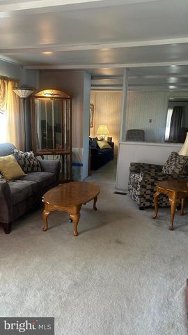 306 DALE LN, Williamstown, NJ 08094