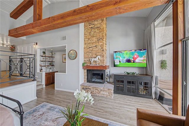 6315 MARINA PACIFICA Drive S, Long Beach, CA 90803