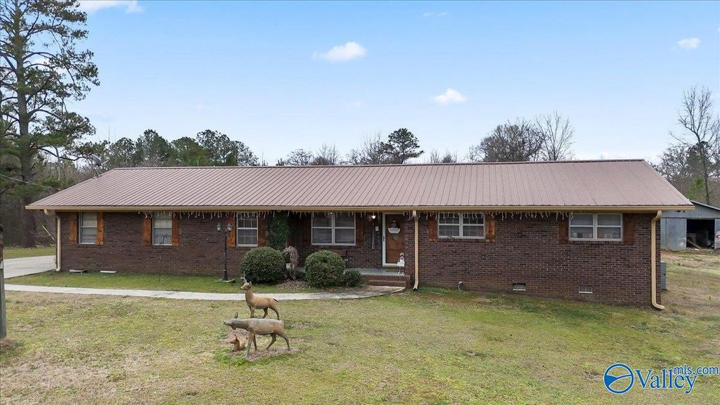 102 Wilson Chapel Road, Susan Moore, AL 35952