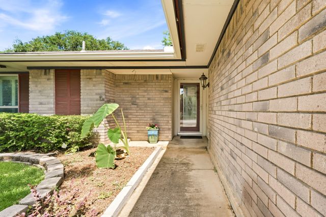2507 Poppy Lane, Euless, TX 76039