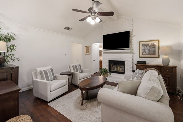 2507 Poppy Lane, Euless, TX 76039