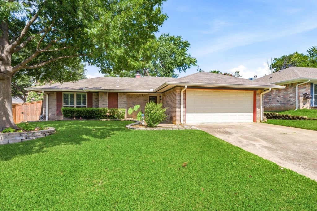2507 Poppy Lane, Euless, TX 76039