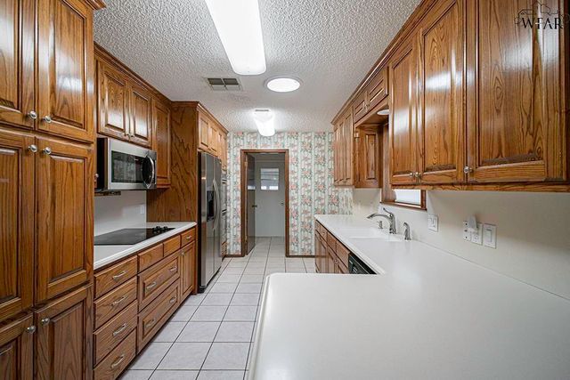 2812 LOMA LINDA LANE, Wichita Falls, TX 76308