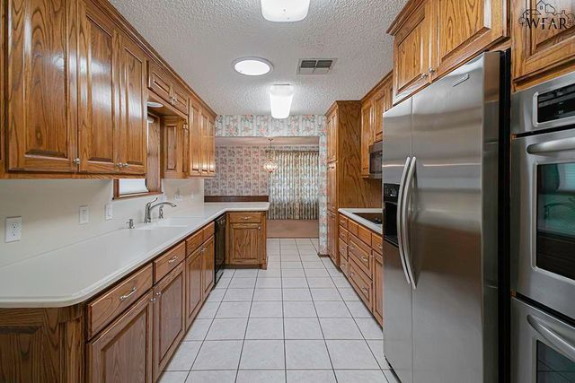 2812 LOMA LINDA LANE, Wichita Falls, TX 76308