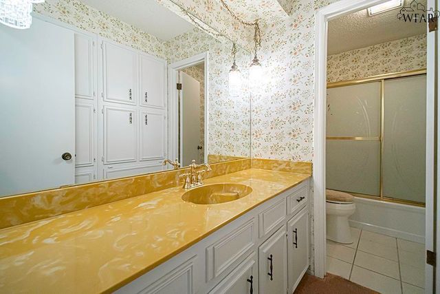 2812 LOMA LINDA LANE, Wichita Falls, TX 76308