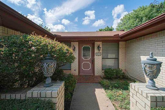 2812 LOMA LINDA LANE, Wichita Falls, TX 76308
