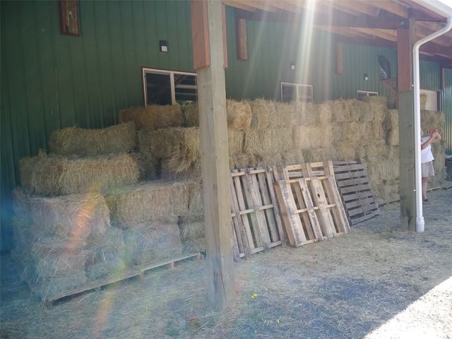 1377 Hining Road, Winlock, WA 98596