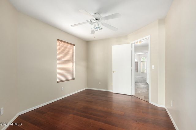 3220 E KERRY Lane, Phoenix, AZ 85050