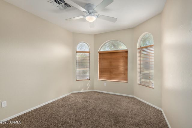 3220 E KERRY Lane, Phoenix, AZ 85050