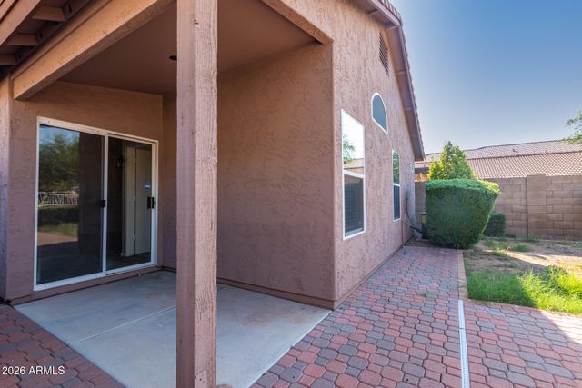 3220 E KERRY Lane, Phoenix, AZ 85050