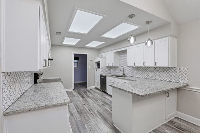 3107 Emerald Street, Bedford, TX 76021