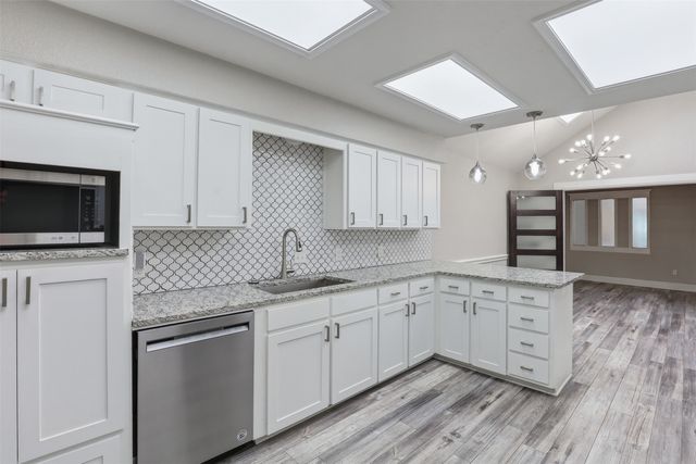 3107 Emerald Street, Bedford, TX 76021