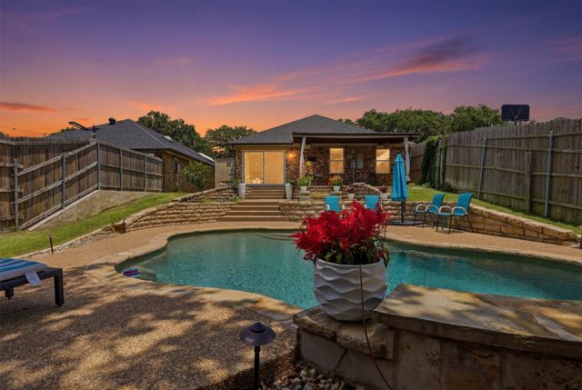 3107 Emerald Street, Bedford, TX 76021