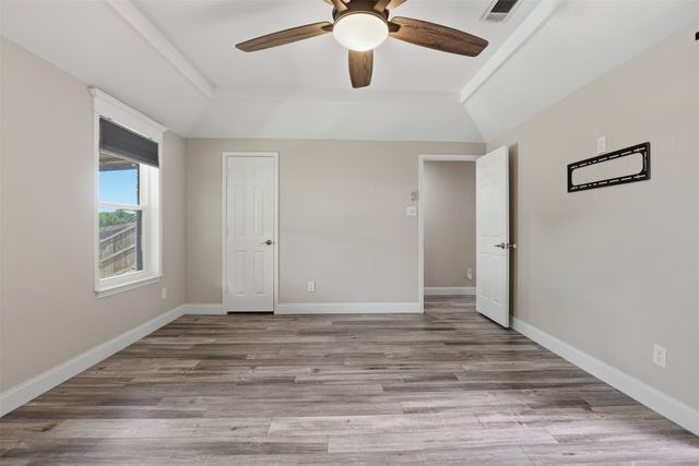 3107 Emerald Street, Bedford, TX 76021