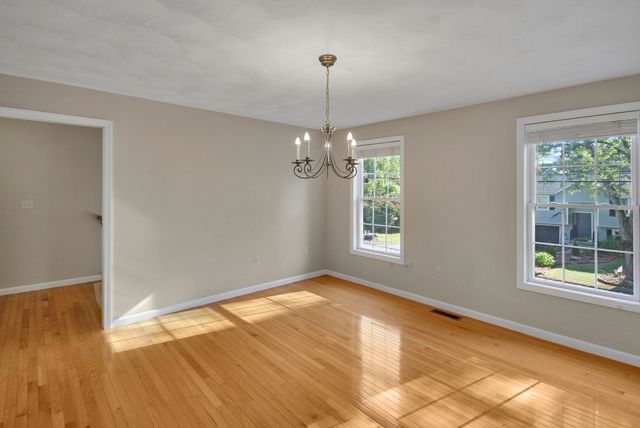 170 Bay State Rd, Methuen, MA 01844