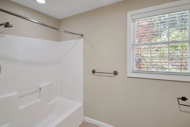 170 Bay State Rd, Methuen, MA 01844