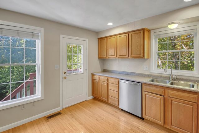 170 Bay State Rd, Methuen, MA 01844