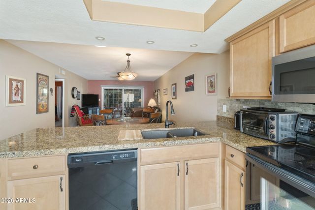 444 S DESERT FLOWER Drive, Mesa, AZ 85208