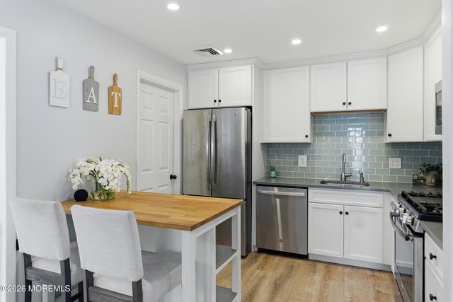 5 Chestnut Way Circle, Barnegat, NJ 08005