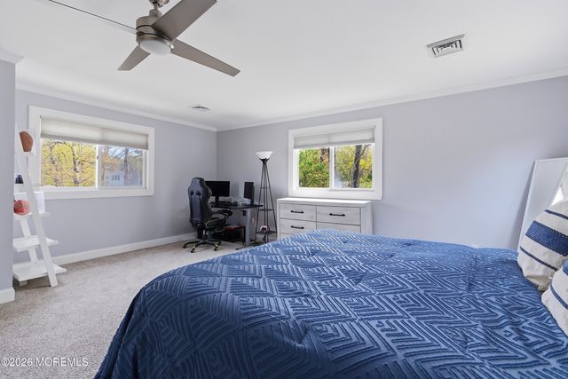 5 Chestnut Way Circle, Barnegat, NJ 08005