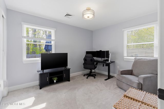 5 Chestnut Way Circle, Barnegat, NJ 08005
