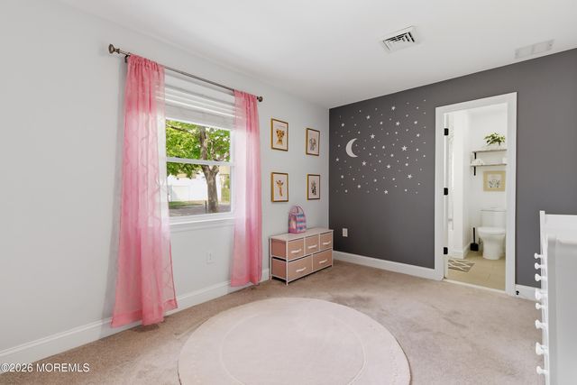 5 Chestnut Way Circle, Barnegat, NJ 08005