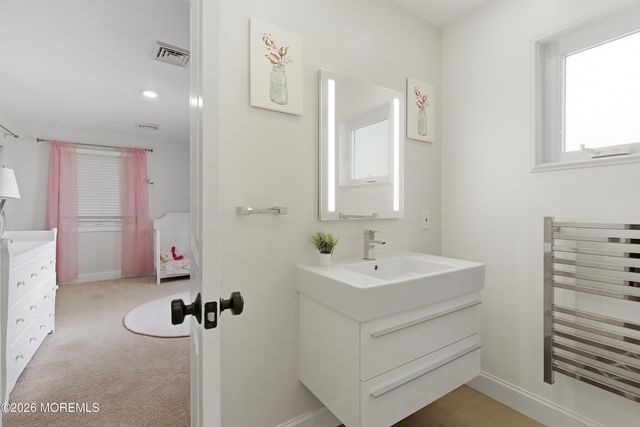 5 Chestnut Way Circle, Barnegat, NJ 08005