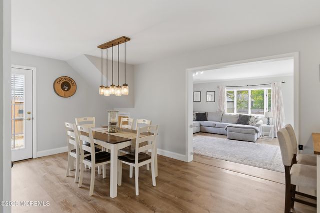 5 Chestnut Way Circle, Barnegat, NJ 08005