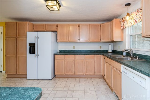 929 N Tecumseh Road, Springfield, OH 45504