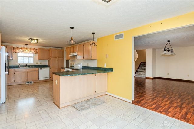 929 N Tecumseh Road, Springfield, OH 45504