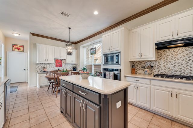 820 Shores Boulevard, Rockwall, TX 75087