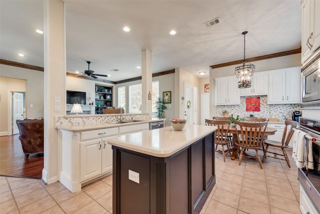 820 Shores Boulevard, Rockwall, TX 75087