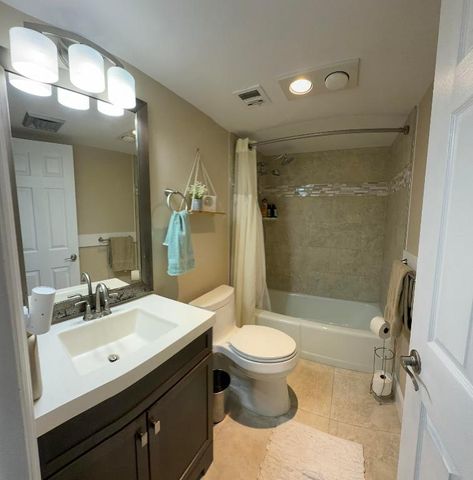 130 Lakeshore Drive Ph 22, North Palm Beach, FL 33408