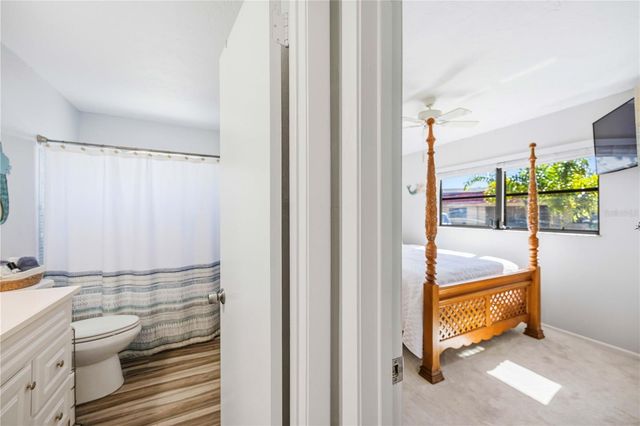 9606 VALENCIA COVE, Bradenton, FL 34210