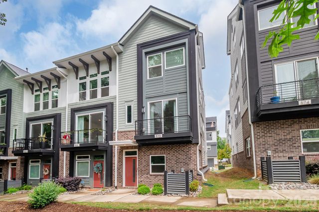 570 W End Drive, Charlotte, NC 28208