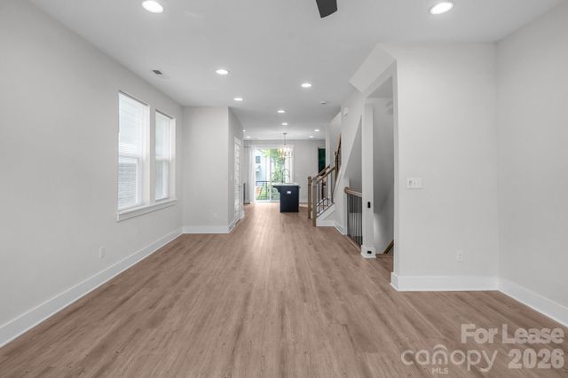 570 W End Drive, Charlotte, NC 28208