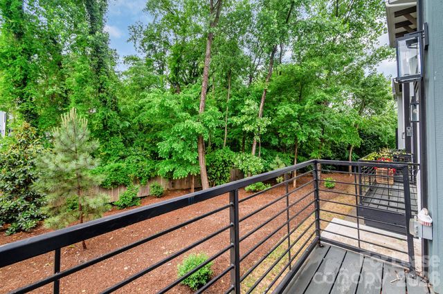 570 W End Drive, Charlotte, NC 28208