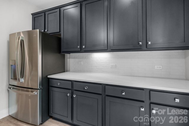 570 W End Drive, Charlotte, NC 28208