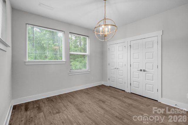 570 W End Drive, Charlotte, NC 28208