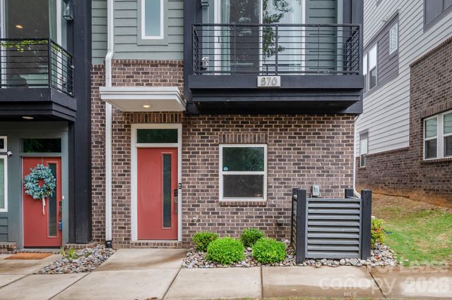 570 W End Drive, Charlotte, NC 28208
