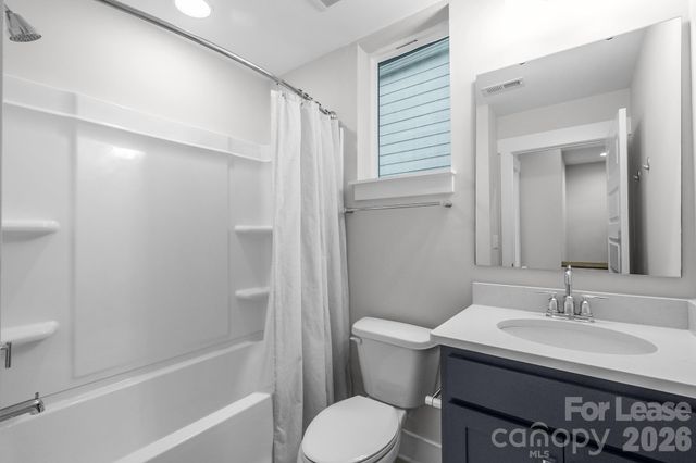570 W End Drive, Charlotte, NC 28208