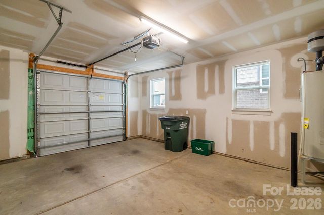 570 W End Drive, Charlotte, NC 28208