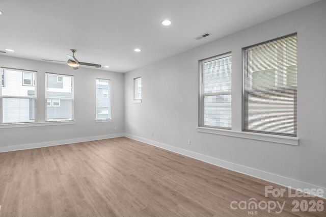 570 W End Drive, Charlotte, NC 28208