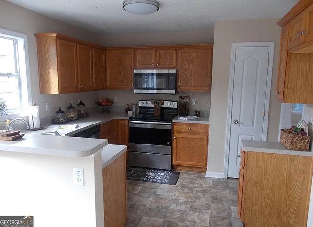 183 Arlington Court, Newnan, GA 30265