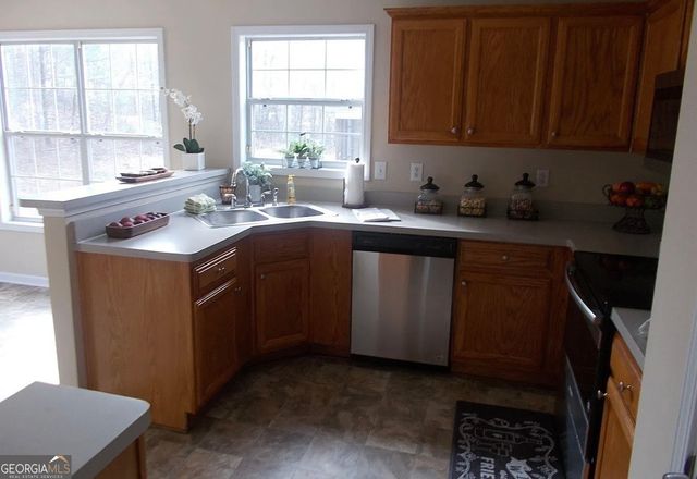 183 Arlington Court, Newnan, GA 30265